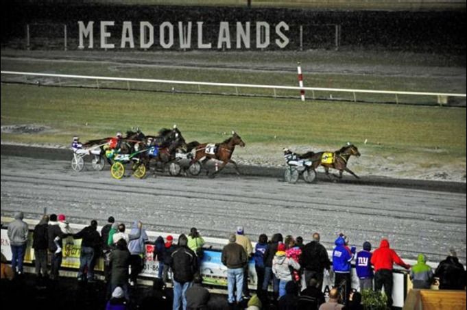 The Meadowlands Racetrack has released a press release where they announce that they will start offering legal online sports betting services in 10 days